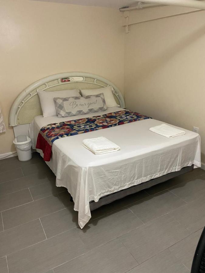A Delightful Room In Queens นิวยอร์ก ภายนอก รูปภาพ
